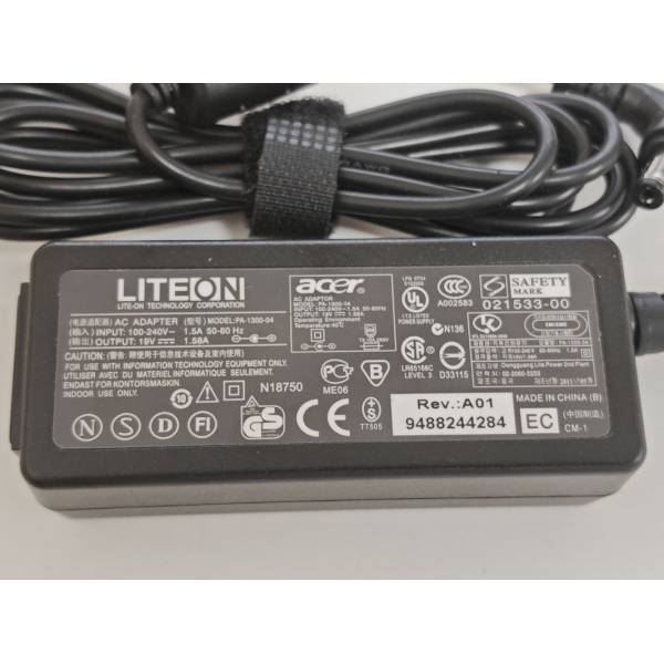 Incarcator Packard Bell DOT VR46 19V 1.58A 30W mufa 5.5x1.7mm Incarcator Packard Bell DOT VR46 19V 1.58A 30W mufa 5.5x1.7mm
