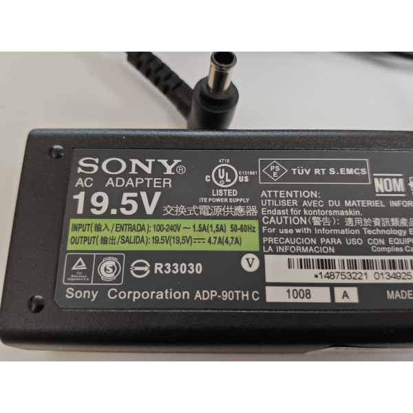 Incarcator Laptop Sony Vaio VGP-AC19V31 19.5V 4.74A 90W dimensiuni mufa 6.0*4.4mm